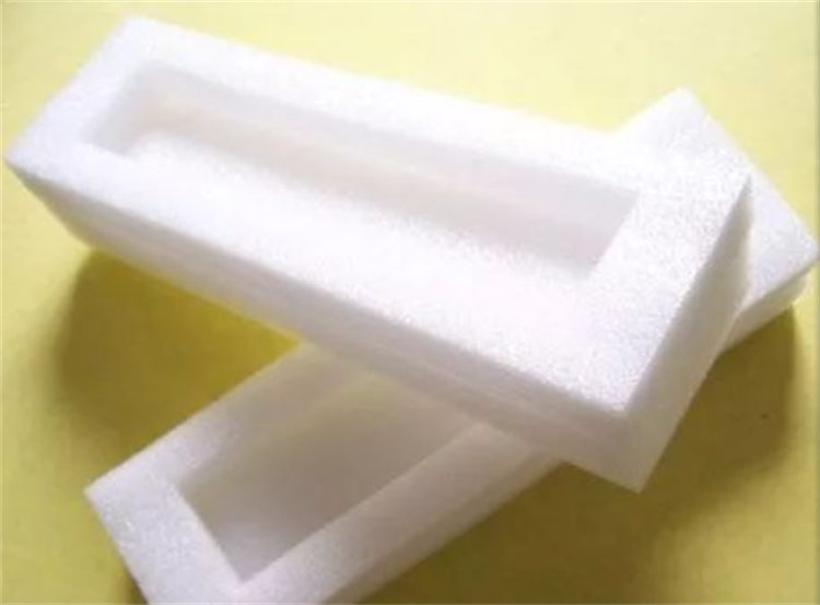 甲盾材料(liào)向你講解西安(an)珍珠棉的特點(dian)與作用有哪些(xie)？